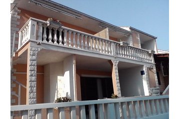 Croazia Privát Slatine, Esterno